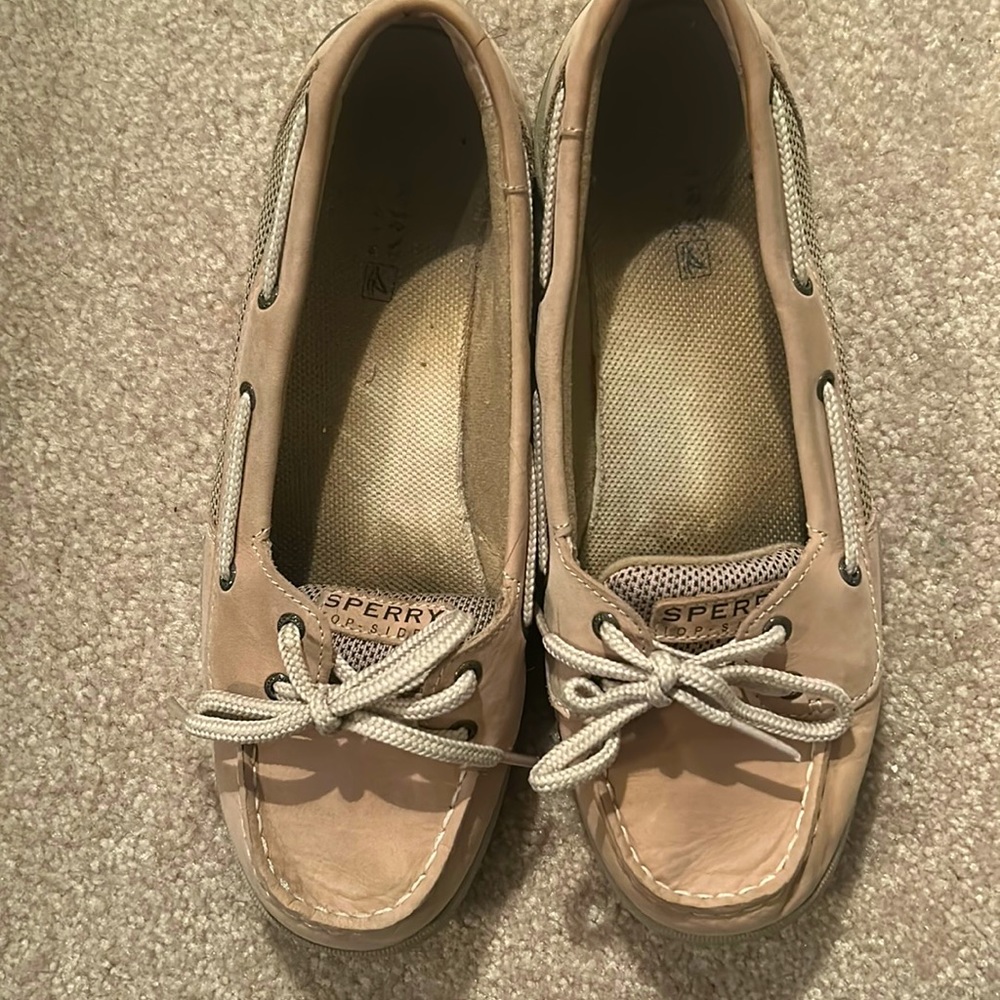 Sperry boat shoes size 6 kids (7.5 W)